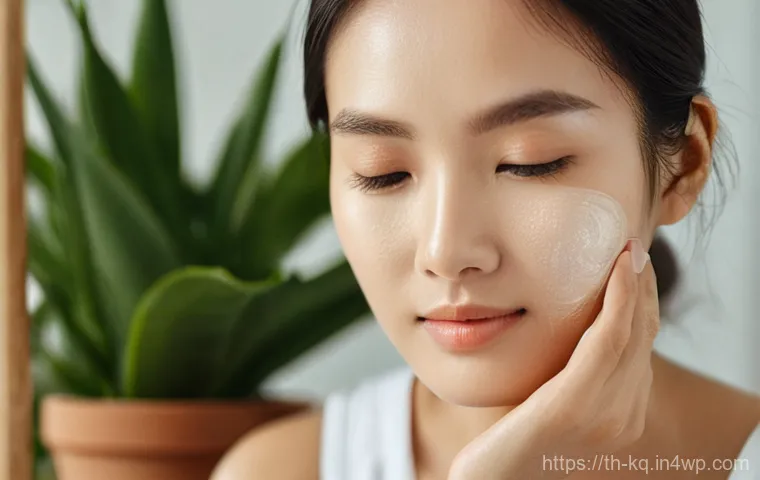 비건 화장품을 선택하는 방법 - **Prompt:** "A close-up of a young Thai woman, aged 25-30, with radiant, healthy skin, applying a ve...